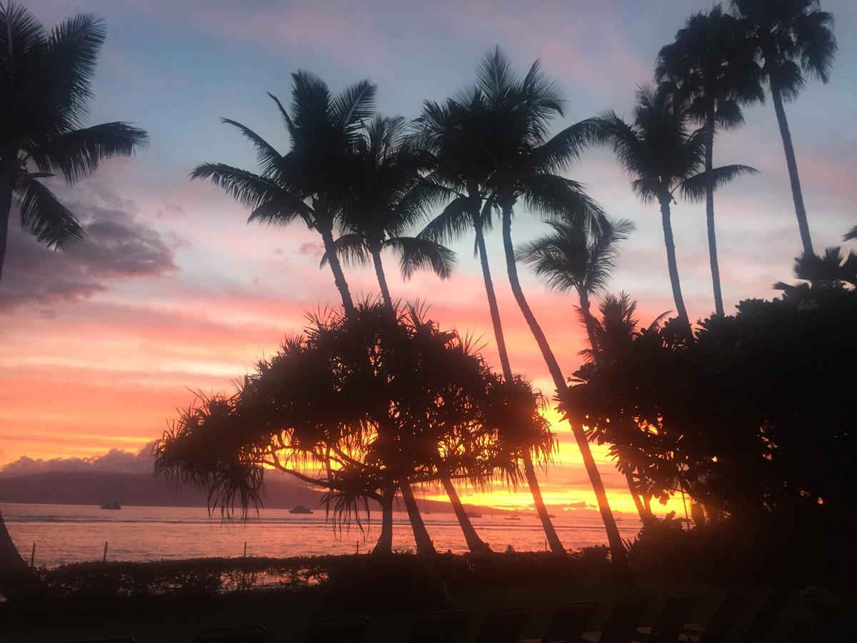 Lahaina Shores Beach Resort Экстерьер фото