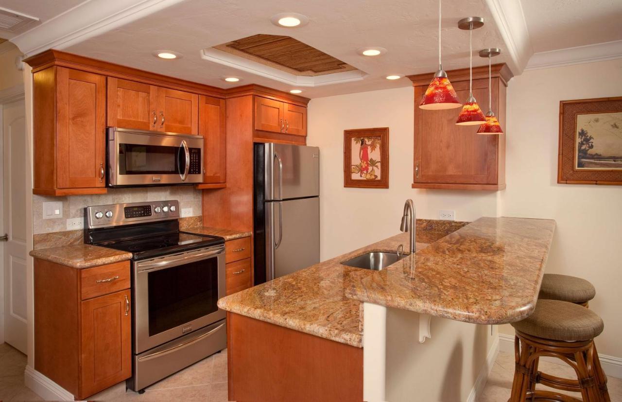Lahaina Shores Beach Resort Экстерьер фото